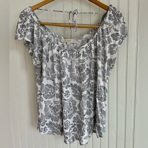 LOFT Black & White Floral Scoop-Neck Women's Top size Large